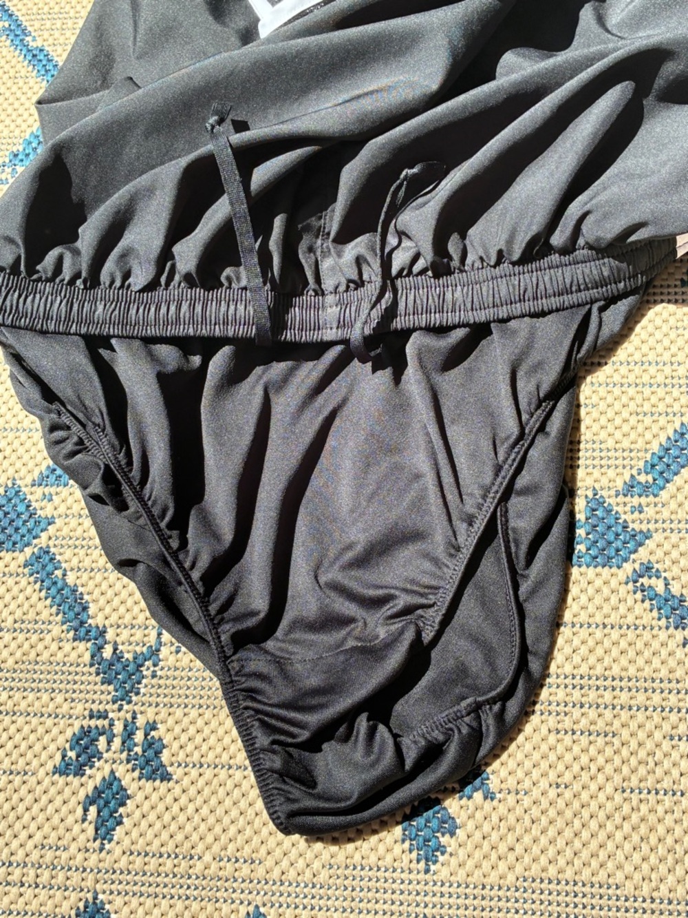 Nike Dri-Fit Black + White Dolphin Hem Athletic Shorts Elastic Waist, Drawcord - Picture 7 of 7